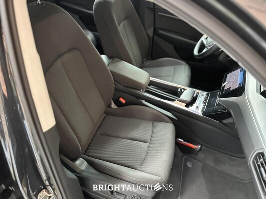 Audi E-tron 50 quattro Business edition 71 kWh 313pk 2020 (Origineel-NL+ 1e eigenaar), J-695-PX