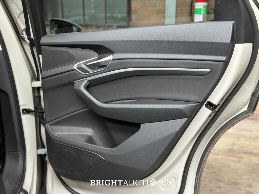 Audi E-tron 50 Quattro edition 71kWh 313pk 2020 (origineel-NL+ 1e eigenaar), J-109-NJ