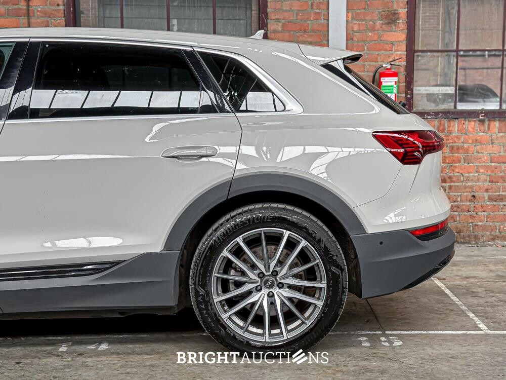 Audi E-tron 50 Quattro edition 71kWh 313pk 2020 (origineel-NL+ 1e eigenaar), J-109-NJ