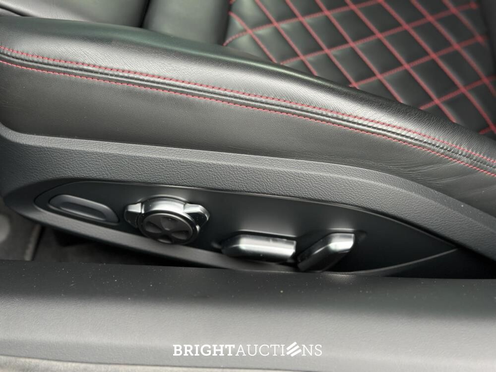 Audi R8 5.2 V10 Performance Quattro 620pk 2022 FACELIFT - CARBON - 1e Eigenaar