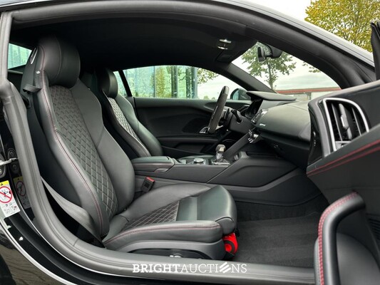 Audi R8 5.2 V10 Performance Quattro 620pk 2022 FACELIFT - CARBON - 1e Eigenaar