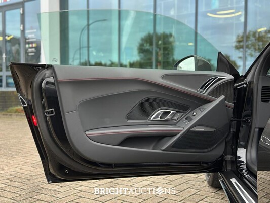 Audi R8 5.2 V10 Performance Quattro 620pk 2022 FACELIFT - CARBON - 1e Eigenaar