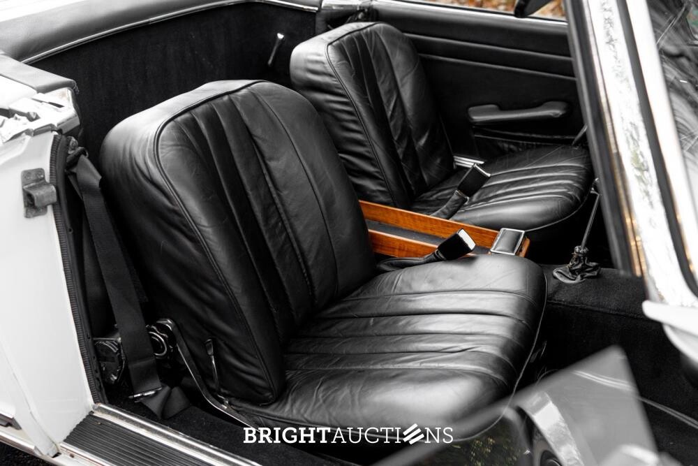 Mercedes-Benz 280 SL Pagode – Handgeschakeld – EU-uitvoering – 2.8 liter zes-in-lijn.