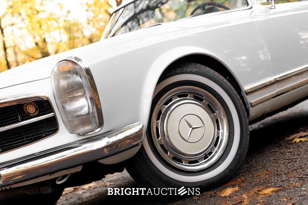 Mercedes-Benz 280 SL Pagode – Handgeschakeld – EU-uitvoering – 2.8 liter zes-in-lijn.