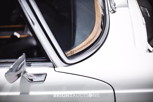 Mercedes-Benz 280 SL Pagode – Handgeschakeld – EU-uitvoering – 2.8 liter zes-in-lijn.