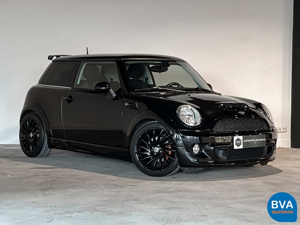 Mini Cooper 1.6 JCW-Pakket 122pk 2010, J-765-HJ