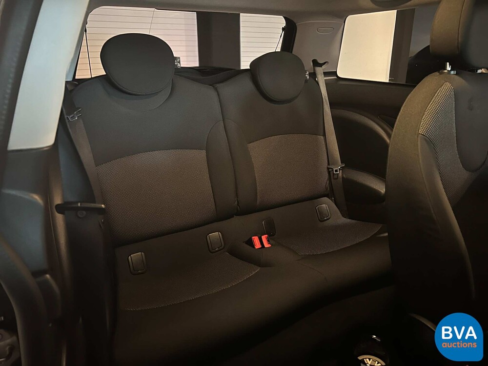 Mini Cooper 1.6 JCW-Pakket 122pk 2010, J-765-HJ