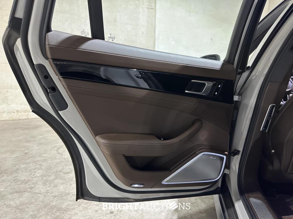 Porsche Panamera 4S E-Hybrid 2.9 V6 FACELIFT 560pk 2020 Sport-Chrono (Origineel-NL + 1e Eigenaar), K-734-BH