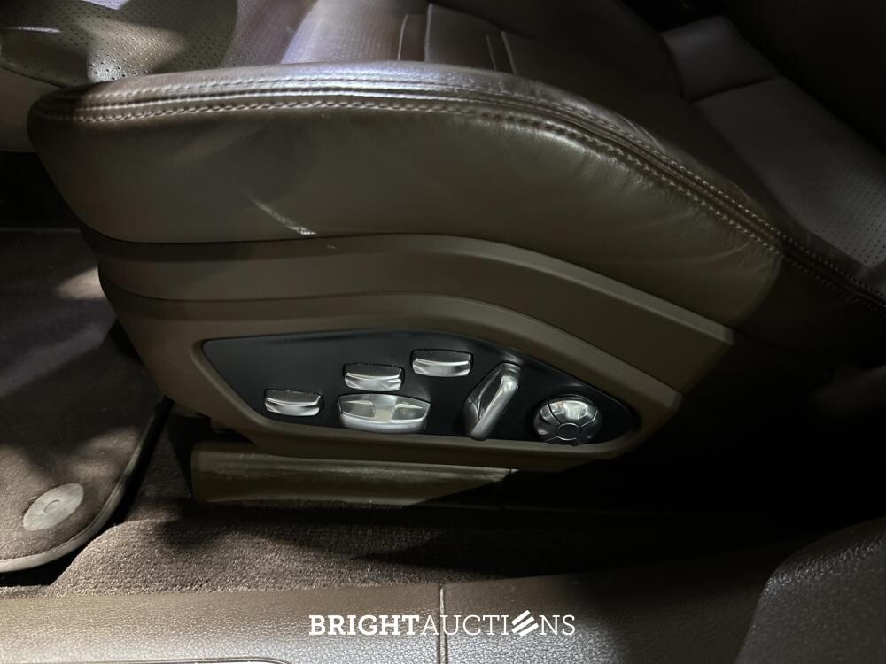 Porsche Panamera 4S E-Hybrid 2.9 V6 FACELIFT 560pk 2020 Sport-Chrono (Origineel-NL + 1e Eigenaar), K-734-BH