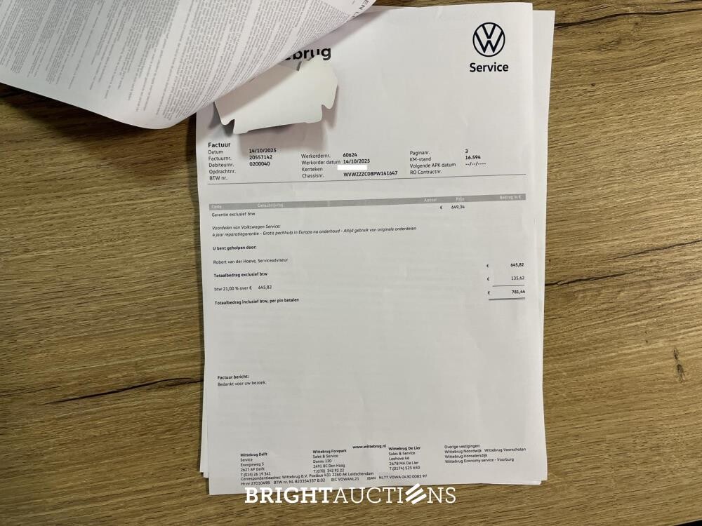 Volkswagen Golf VIII R 4Motion 20th Annniversary -AKRAPOVIC- 2.0 TSI 333pk 2023 LIMITED (Golf 8), NL-KENTEKEN