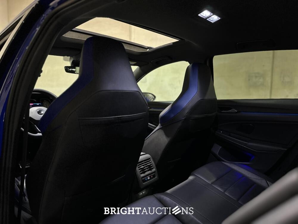 Volkswagen Golf VIII R 4Motion 20th Annniversary -AKRAPOVIC- 2.0 TSI 333pk 2023 LIMITED (Golf 8), NL-KENTEKEN