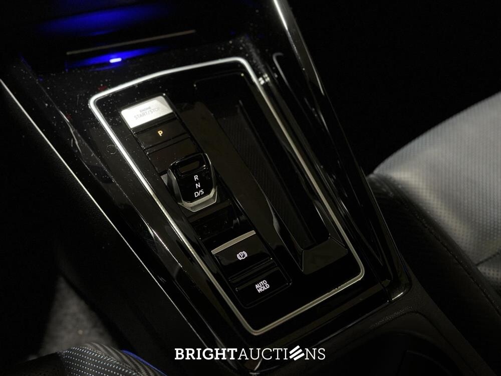 Volkswagen Golf VIII R 4Motion 20th Annniversary -AKRAPOVIC- 2.0 TSI 333pk 2023 LIMITED (Golf 8), NL-KENTEKEN