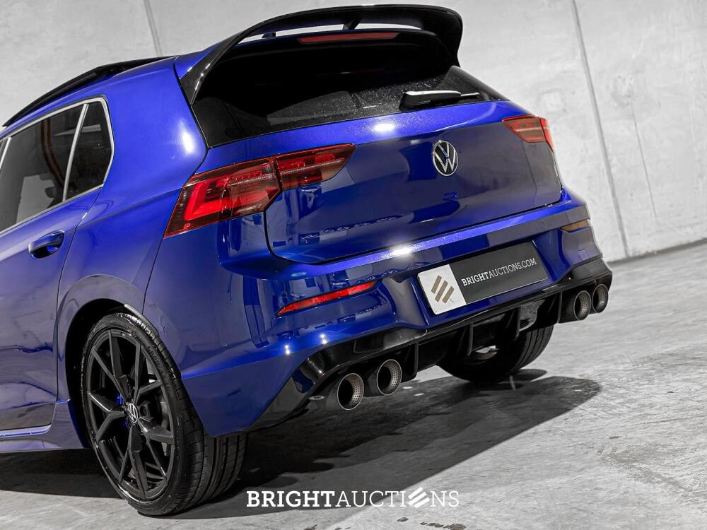 Volkswagen Golf VIII R 4Motion 20th Annniversary -AKRAPOVIC- 2.0 TSI 333pk 2023 LIMITED (Golf 8), NL-KENTEKEN