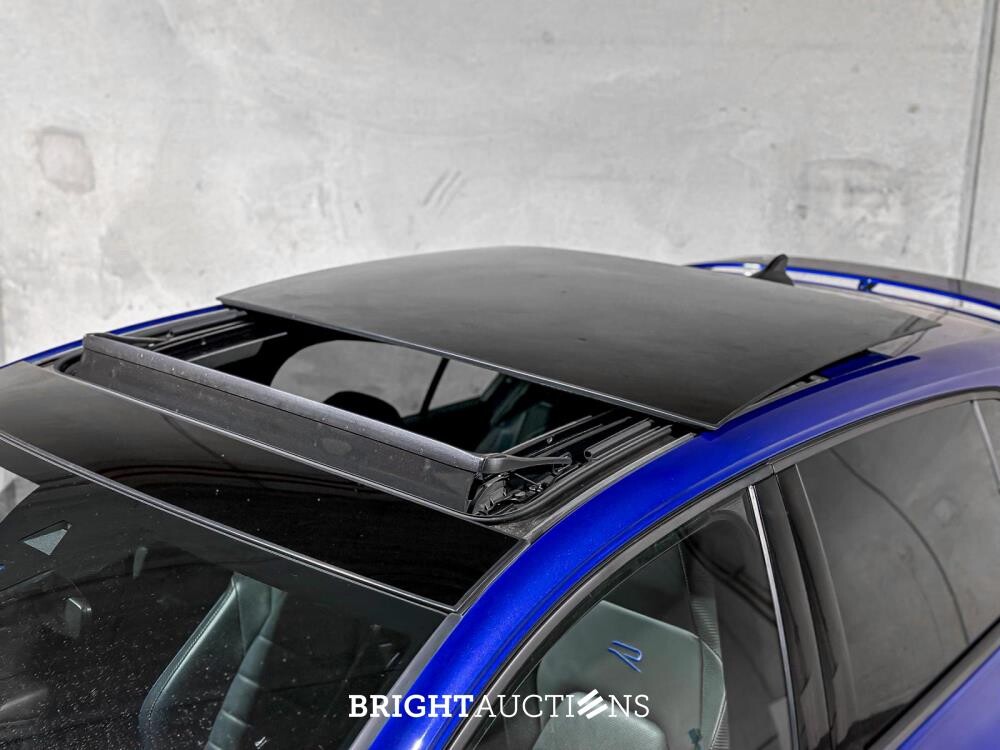 Volkswagen Golf VIII R 4Motion 20th Annniversary -AKRAPOVIC- 2.0 TSI 333pk 2023 LIMITED (Golf 8), NL-KENTEKEN