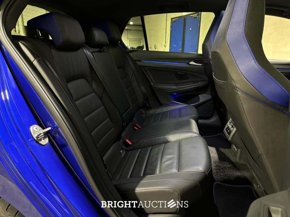 Volkswagen Golf VIII R 4Motion 20th Annniversary -AKRAPOVIC- 2.0 TSI 333pk 2023 LIMITED (Golf 8), NL-KENTEKEN