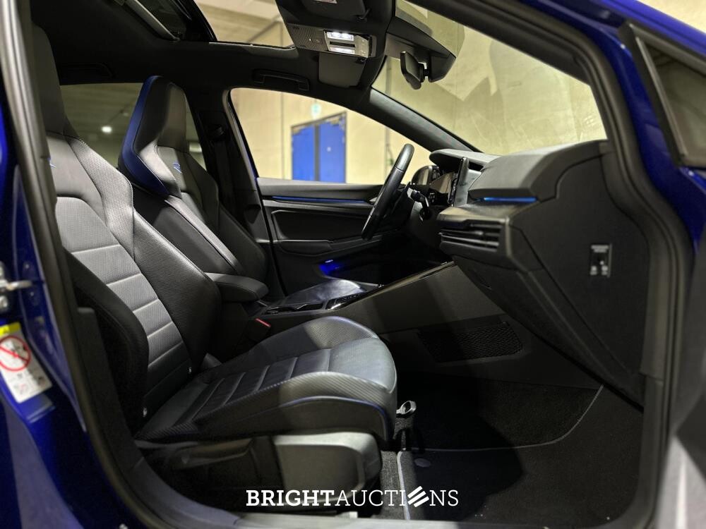 Volkswagen Golf VIII R 4Motion 20th Annniversary -AKRAPOVIC- 2.0 TSI 333pk 2023 LIMITED (Golf 8), NL-KENTEKEN