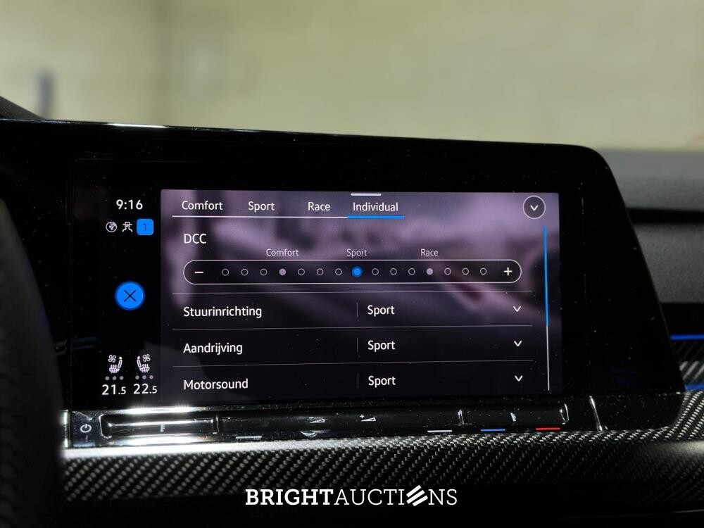 Volkswagen Golf VIII R 4Motion 20th Annniversary -AKRAPOVIC- 2.0 TSI 333pk 2023 LIMITED (Golf 8), NL-KENTEKEN