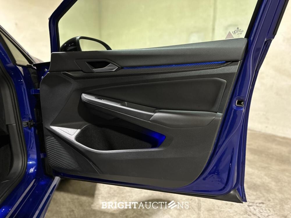 Volkswagen Golf VIII R 4Motion 20th Annniversary -AKRAPOVIC- 2.0 TSI 333pk 2023 LIMITED (Golf 8), NL-KENTEKEN