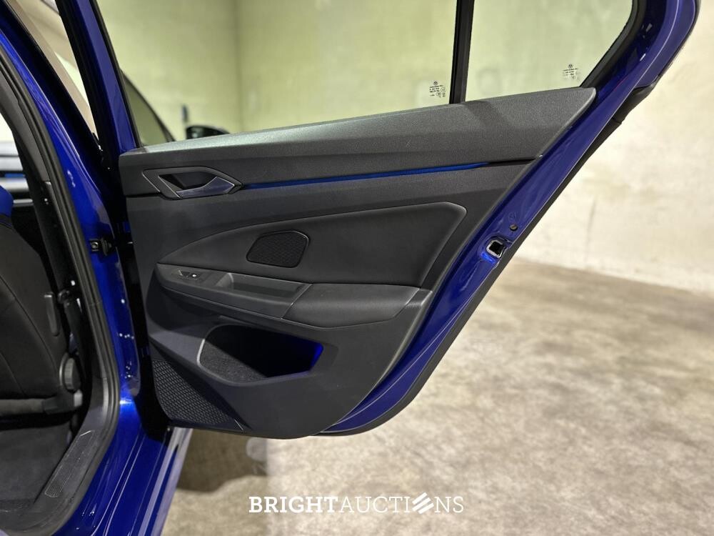 Volkswagen Golf VIII R 4Motion 20th Annniversary -AKRAPOVIC- 2.0 TSI 333pk 2023 LIMITED (Golf 8), NL-KENTEKEN