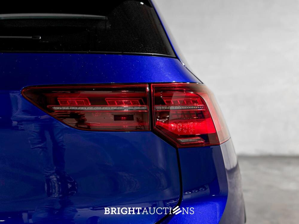 Volkswagen Golf VIII R 4Motion 20th Annniversary -AKRAPOVIC- 2.0 TSI 333pk 2023 LIMITED (Golf 8), NL-KENTEKEN