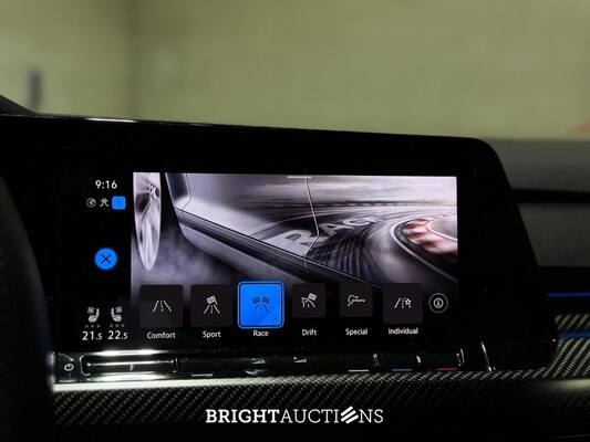 Volkswagen Golf VIII R 4Motion 20th Annniversary -AKRAPOVIC- 2.0 TSI 333pk 2023 LIMITED (Golf 8), NL-KENTEKEN