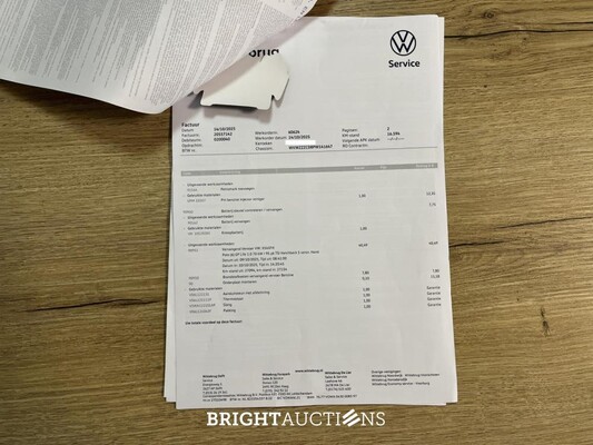 Volkswagen Golf VIII R 4Motion 20th Annniversary -AKRAPOVIC- 2.0 TSI 333pk 2023 LIMITED (Golf 8), NL-KENTEKEN