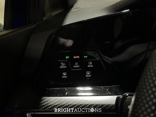 Volkswagen Golf VIII R 4Motion 20th Annniversary -AKRAPOVIC- 2.0 TSI 333pk 2023 LIMITED (Golf 8), NL-KENTEKEN