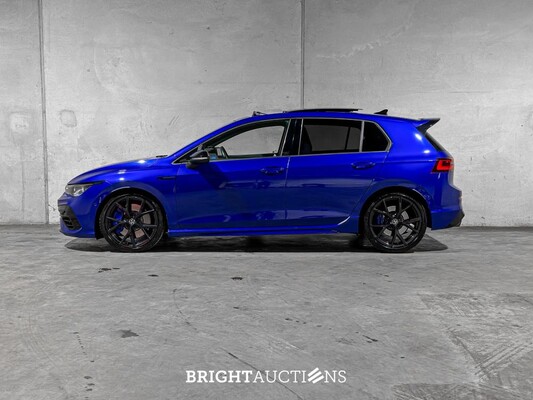 Volkswagen Golf VIII R 4Motion 20th Annniversary -AKRAPOVIC- 2.0 TSI 333pk 2023 LIMITED (Golf 8), NL-KENTEKEN