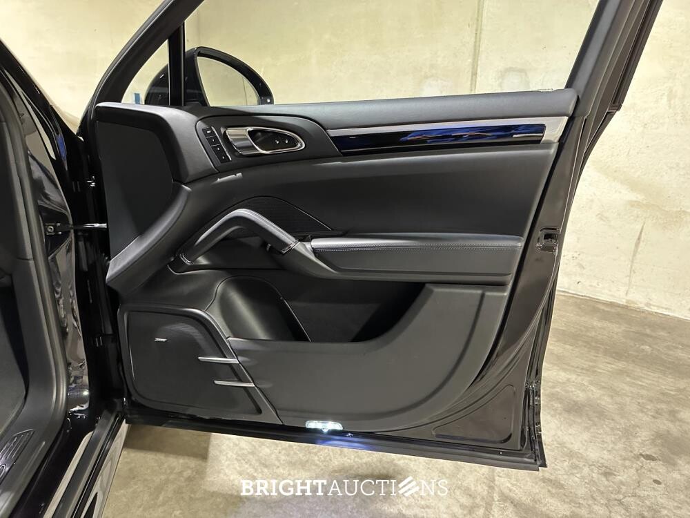 Porsche Cayenne S E-Hybrid 3.0 V6 416pk Sport-Chrono 2015 (Origineel-NL), HJ-798-D