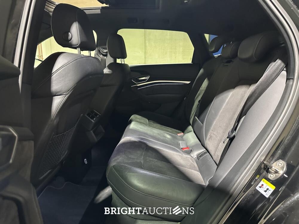 Audi e-tron 50 Quattro Launch Edition Black 71 kWh S-Line 313pk 2019 (Origineel-NL), H-970-BH