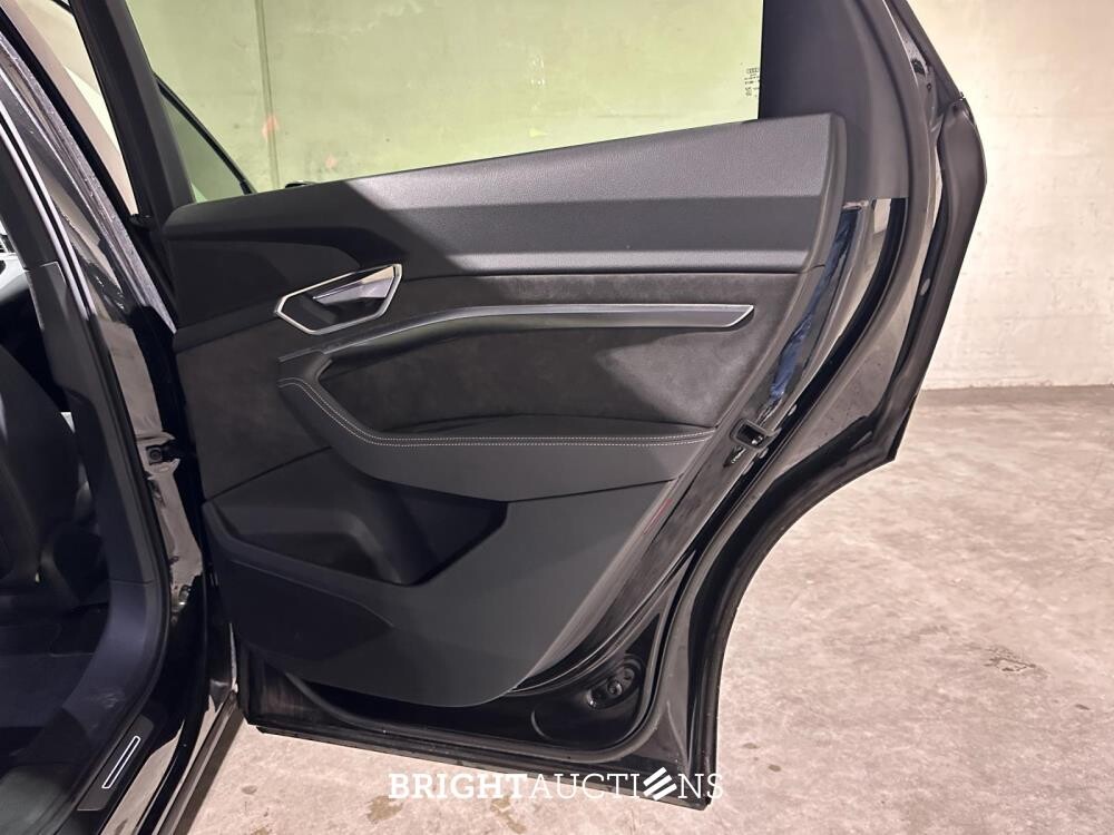 Audi e-tron 50 Quattro Launch Edition Black 71 kWh S-Line 313pk 2019 (Origineel-NL), H-970-BH