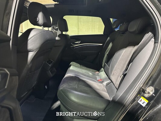 Audi e-tron 50 Quattro Launch Edition Black 71 kWh S-Line 313pk 2019 (Origineel-NL), H-970-BH