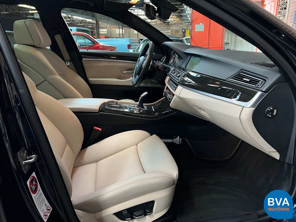 BMW 535d High Executive M-Sport 5er Touring 300PS 2011 -Org. NL-, 66-PFF-9.
