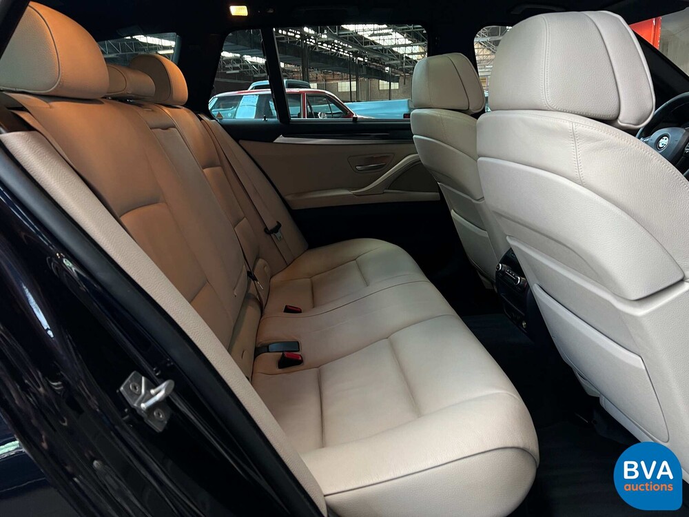 BMW 535d High Executive M-Sport 5er Touring 300PS 2011 -Org. NL-, 66-PFF-9.