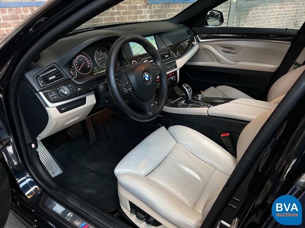 BMW 535d High Executive M-Sport 5er Touring 300PS 2011 -Org. NL-, 66-PFF-9.
