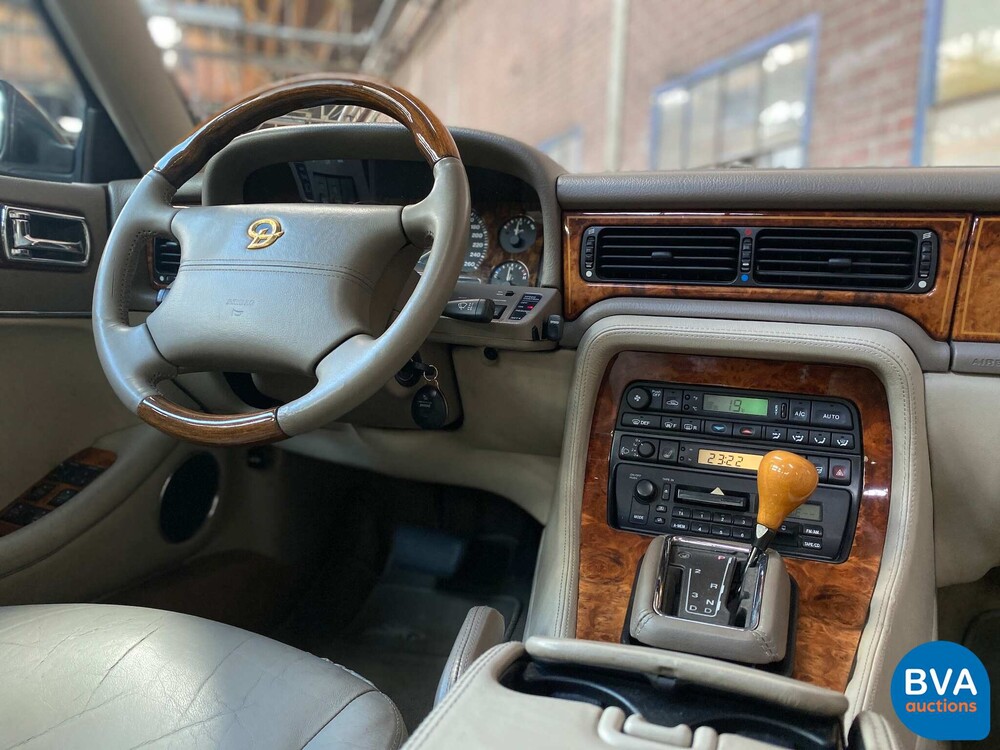 Daimler Sechs 4.0 LWB 241pk 1997 -Org. NL-, RB-TL-96.