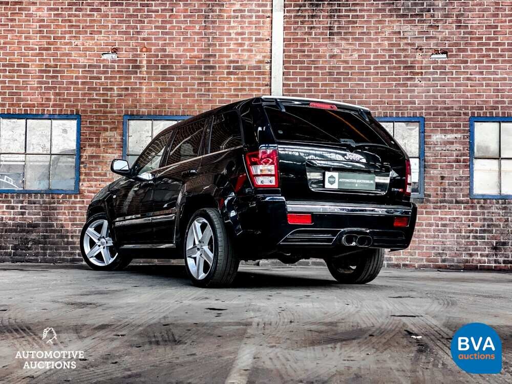 Jeep Grand Cherokee SRT6.1 V8 2007, graue Zulassung.