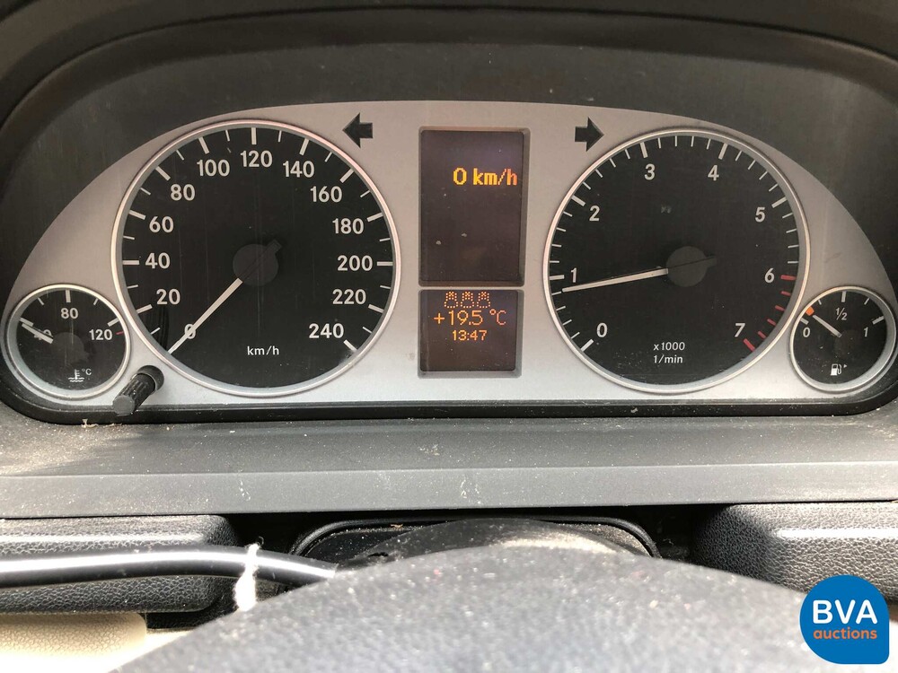 Jeep Grand Cherokee SRT6.1 V8 2007, graue Zulassung.