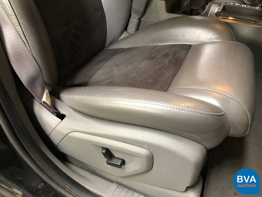 Jeep Grand Cherokee SRT6.1 V8 2007, graue Zulassung.