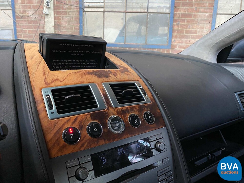 Aston Martin DB9 Volante 457 PS Cabrio 2007.