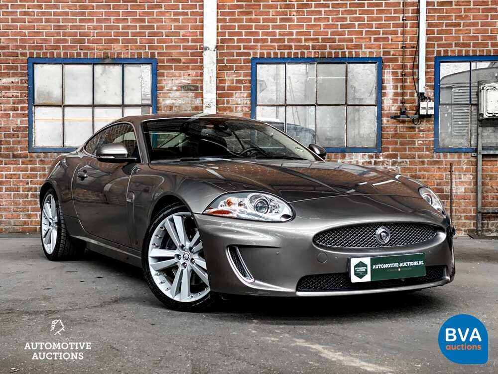 Jaguar XK5.0 V8 Coupé Portfolio 385PS 2009 -Org. NL-, 99-HRN-3.
