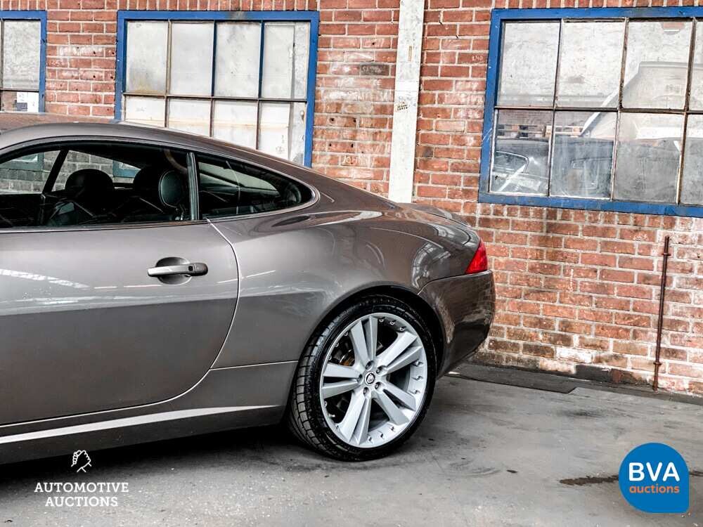 Jaguar XK5.0 V8 Coupé Portfolio 385PS 2009 -Org. NL-, 99-HRN-3.