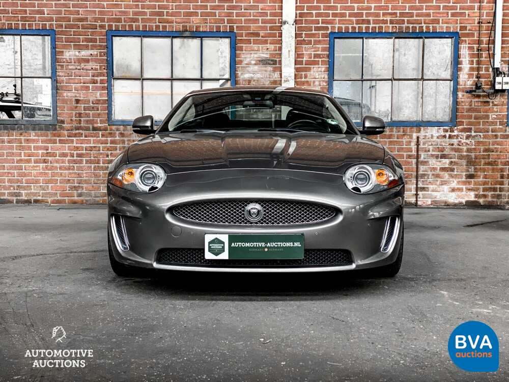 Jaguar XK5.0 V8 Coupé Portfolio 385PS 2009 -Org. NL-, 99-HRN-3.
