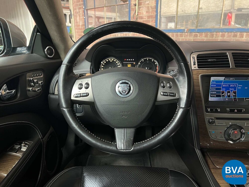 Jaguar XK5.0 V8 Coupé Portfolio 385PS 2009 -Org. NL-, 99-HRN-3.