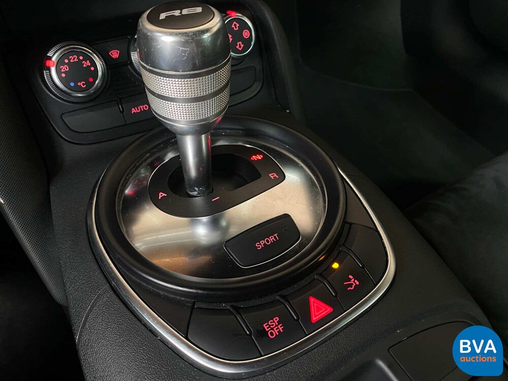 Audi R8 4.2 V8 FSI Quatrro 420 PS 2008, 32-RBK-1.