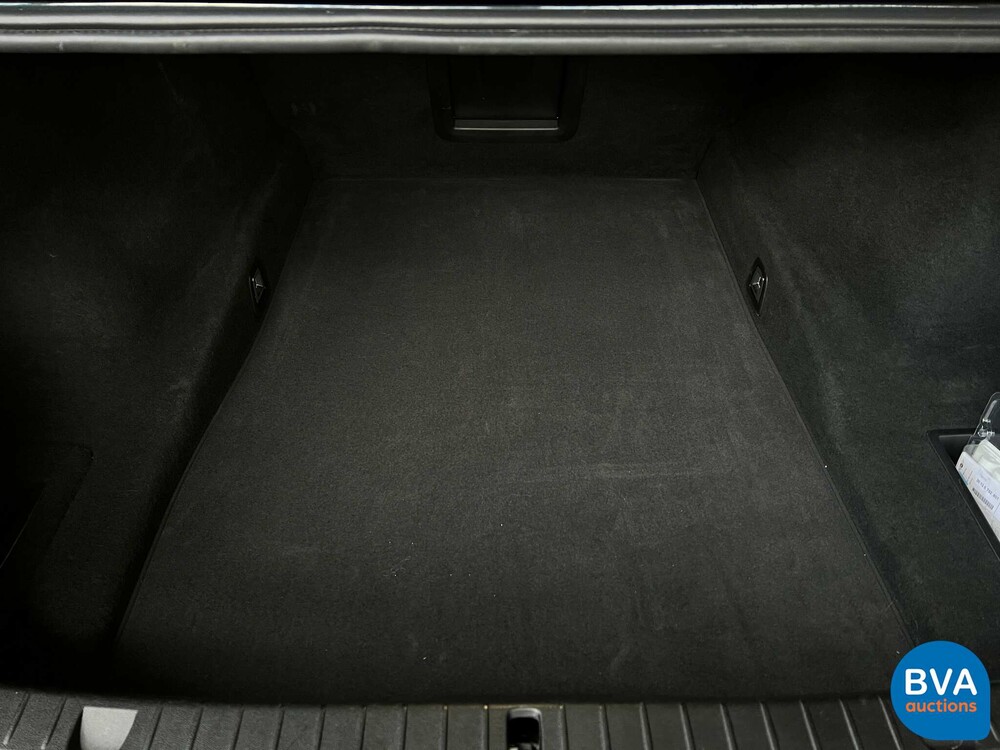 BMW M760Li xDrive M-Sport V12 7er LANG 609pk 2016 G12, L-128-BS.