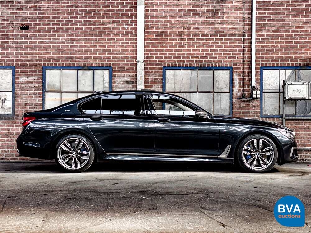 BMW M760Li xDrive M-Sport V12 7er LANG 609pk 2016 G12, L-128-BS.