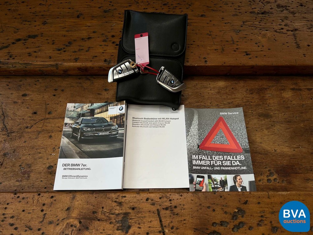 BMW M760Li xDrive M-Sport V12 7er LANG 609pk 2016 G12, L-128-BS.