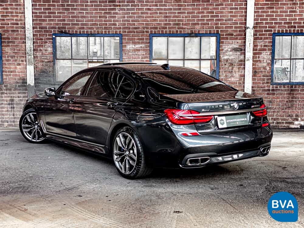 BMW M760Li xDrive M-Sport V12 7er LANG 609pk 2016 G12, L-128-BS.
