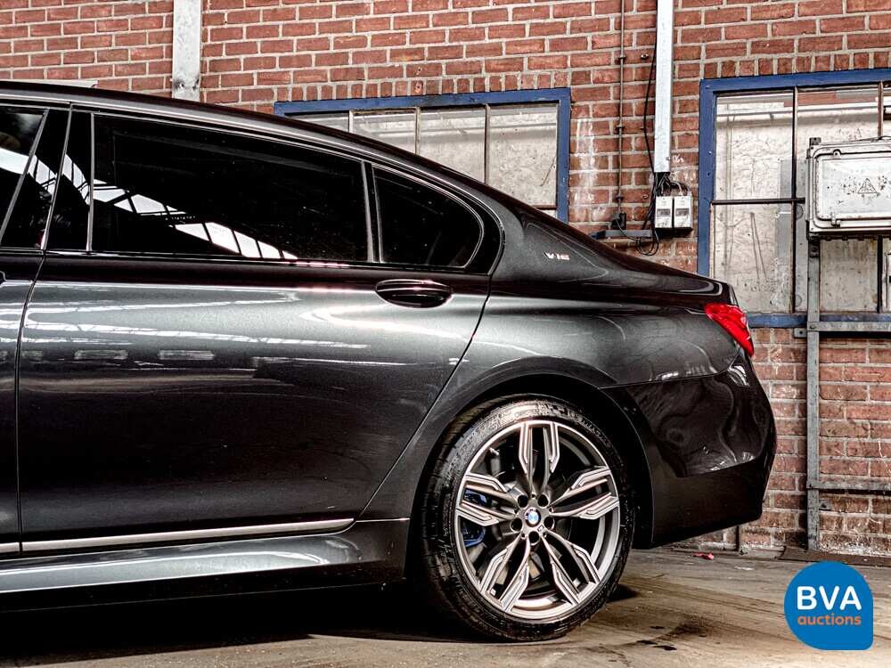 BMW M760Li xDrive M-Sport V12 7er LANG 609pk 2016 G12, L-128-BS.